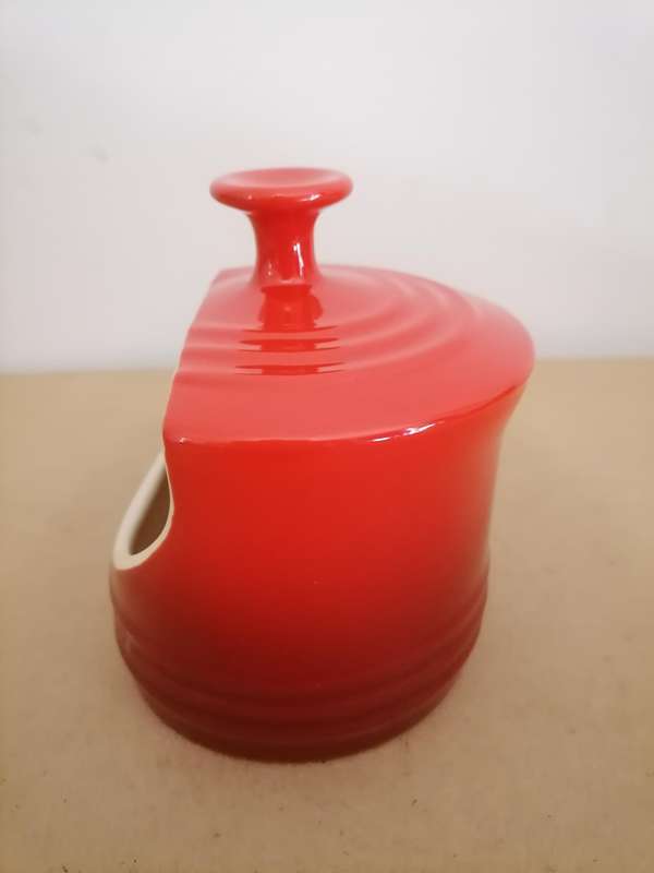 Le Creuset Cerise 17-42 Red Ombre Ceramic Open Salt Keeper Pig Cellar Crock - JUST LIKE NEW