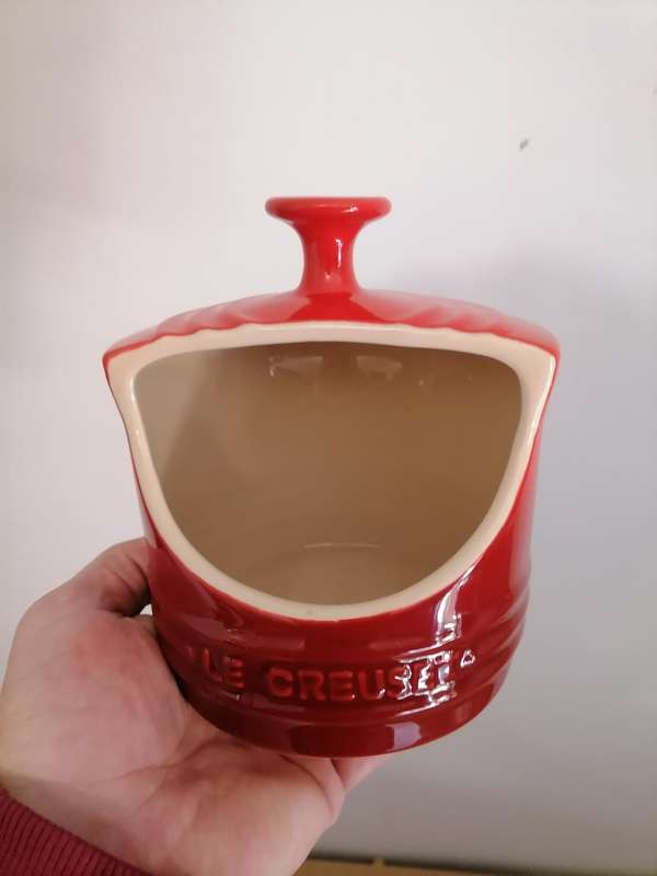 Le Creuset Cerise 17-42 Red Ombre Ceramic Open Salt Keeper Pig Cellar Crock - JUST LIKE NEW