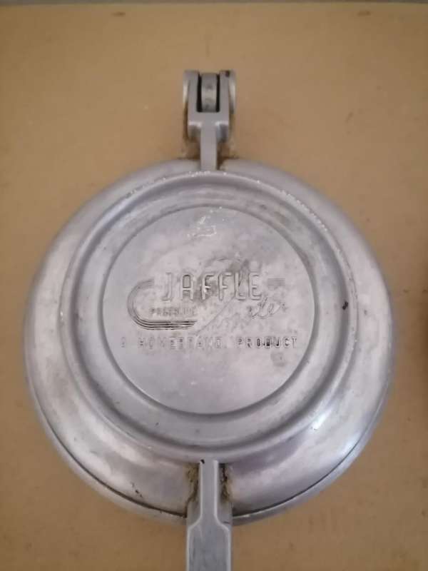 Camping Bundle - Vintage Jaffle Maker - Waffle Maker & Hot Doggie Roll maker - CAMPING OR GAS