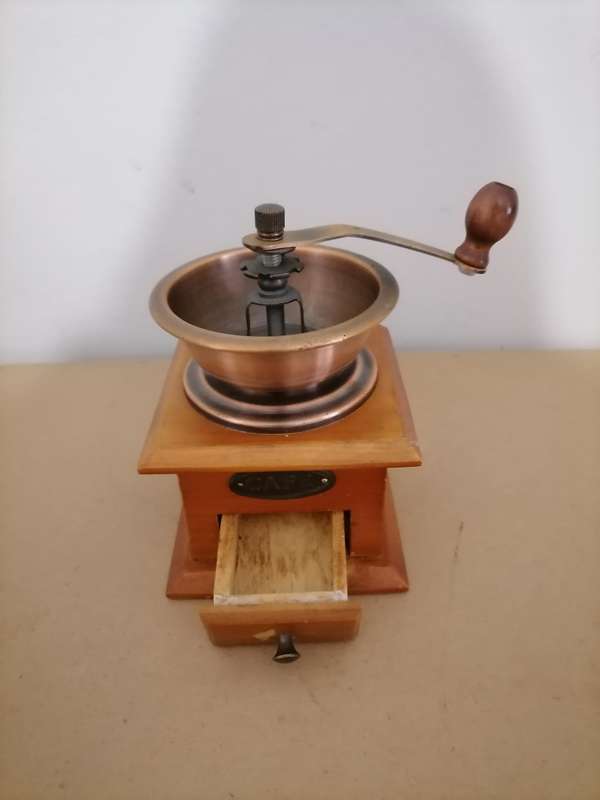 Vintage Cafe Coffee Grinder - 100% WORKING