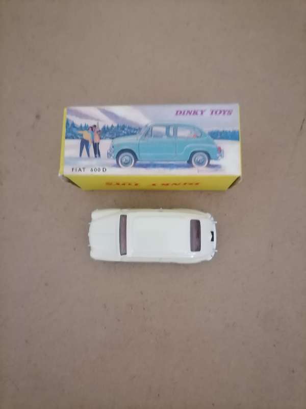 DINKY TOYS - 520 - FIAT 600D - NOREV MODEL - Looks Brand New with Original Box - 1:43