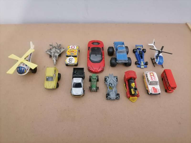 14 Die Cast Bundel - Matchbox, Polistil, Mattel, burago, corgi - Don't Miss out
