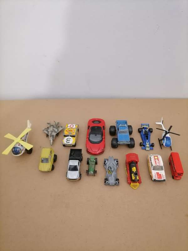 14 Die Cast Bundel - Matchbox, Polistil, Mattel, burago, corgi - Don't Miss out
