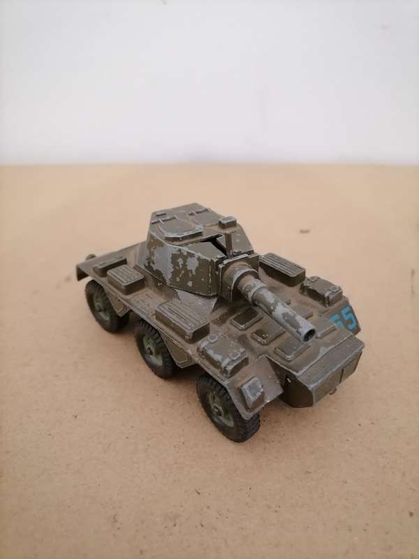 Die-cast combat tank with shooting turret - 100% WORKING