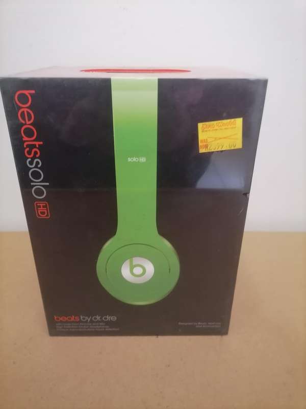Beats by Dre HD headphones Green - BRAND NEW