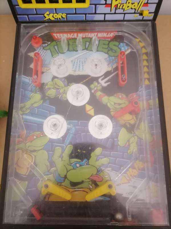 Vintage 1988 TEENAGE MUTANT NINJA TURTLES BUNDEL WITH PINBALL MACHINE
