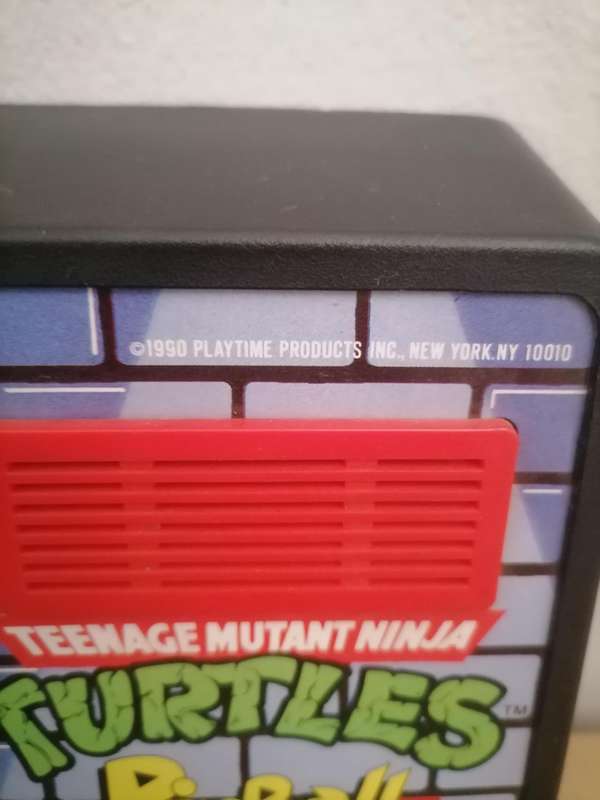 Vintage 1988 TEENAGE MUTANT NINJA TURTLES BUNDEL WITH PINBALL MACHINE