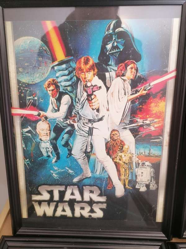 MASSIVE ORIGINAL STAR WARS BUNDEL - 1 Bladebuilders Force Master Lightsaber MULTI-COLORED - 6 FRAMED