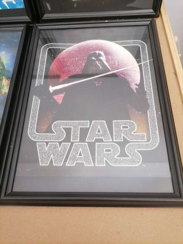 MASSIVE ORIGINAL STAR WARS BUNDEL - 1 Bladebuilders Force Master Lightsaber MULTI-COLORED - 6 FRAMED
