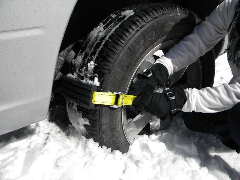 Quad Pack for 4WD Trucks & SUVs & 4 X 4 & AWD VEHICLES - FOR SAND / MUD / SNOW - BRAND NEW WITH BOOK