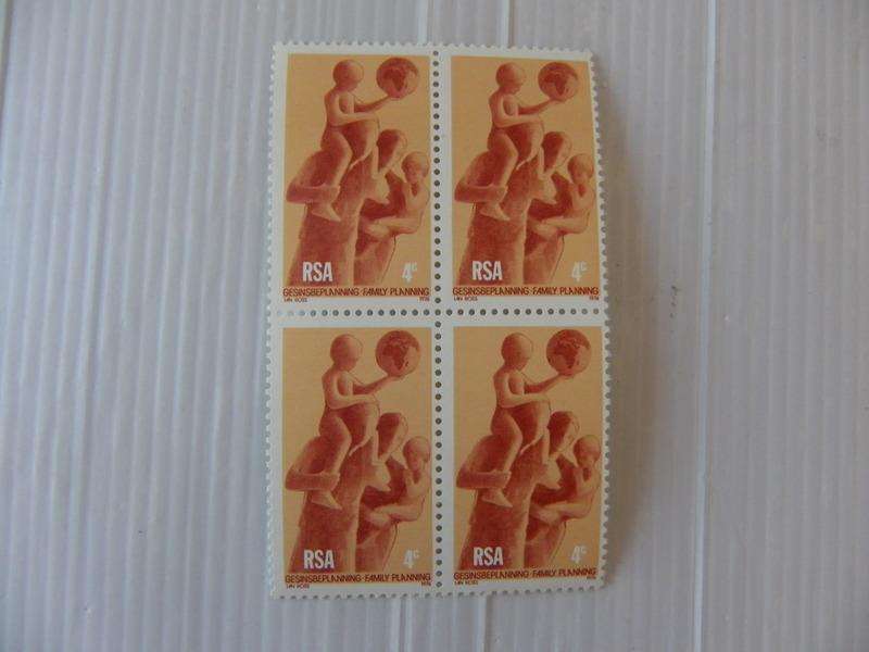 RSA 2.19 (1976) - Family Planning Mint Block of 4 Stamps