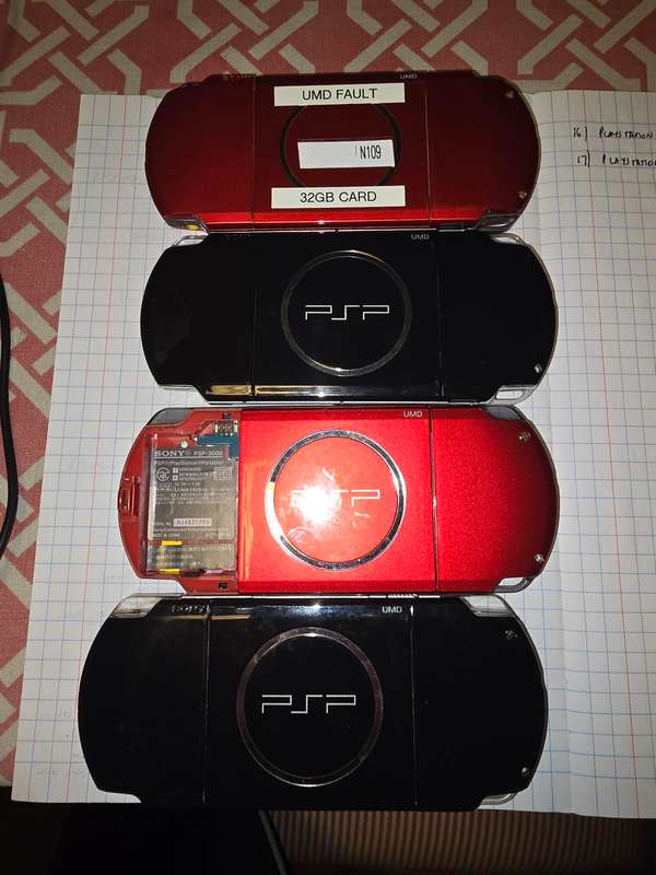 4 x PSP 3000 Consoles Joblot - needing various repairs