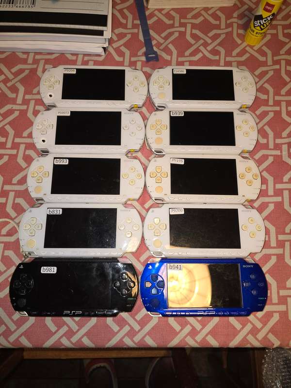 JOBLOT - PSP 1000 - 10 Units - in varying conditions per pic