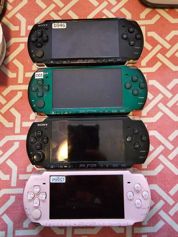 JOBLOT - 4 x PSP3000 Consoles - 1 working, 3 with minor issues