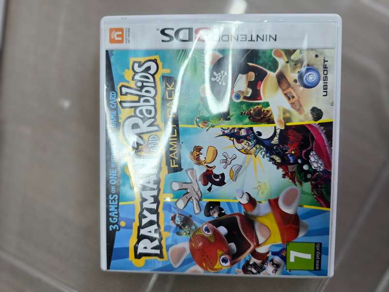 Rayman and Rabbids FAMILY PACK (3DS) - Nintendo