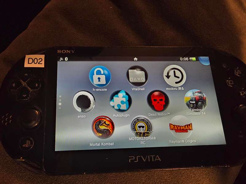 PS Vita 2000 Console - with 128gb Memory Card (D20)