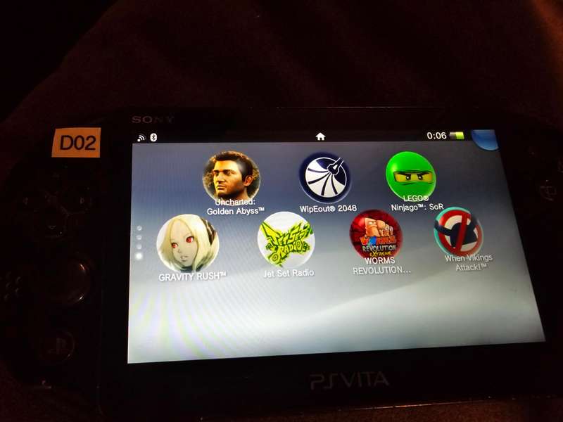 PS Vita 2000 Console - with 128gb Memory Card (D20)