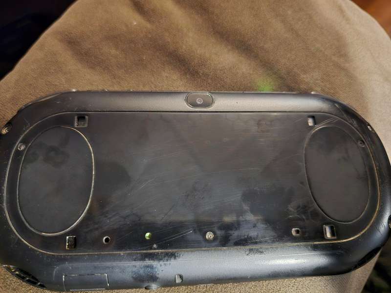 PS Vita 2000 Console - with 128gb Memory Card (D20)
