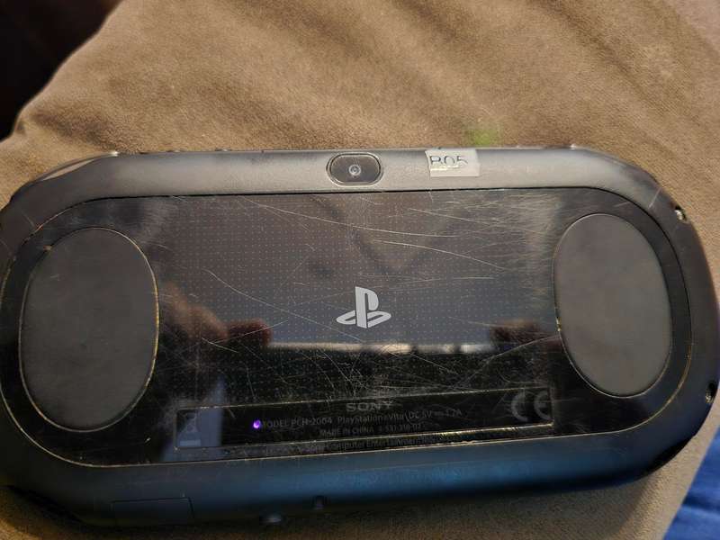 PS Vita 2000 Console - 128gb Memory Card - (B05) good condition - some scuffing on back