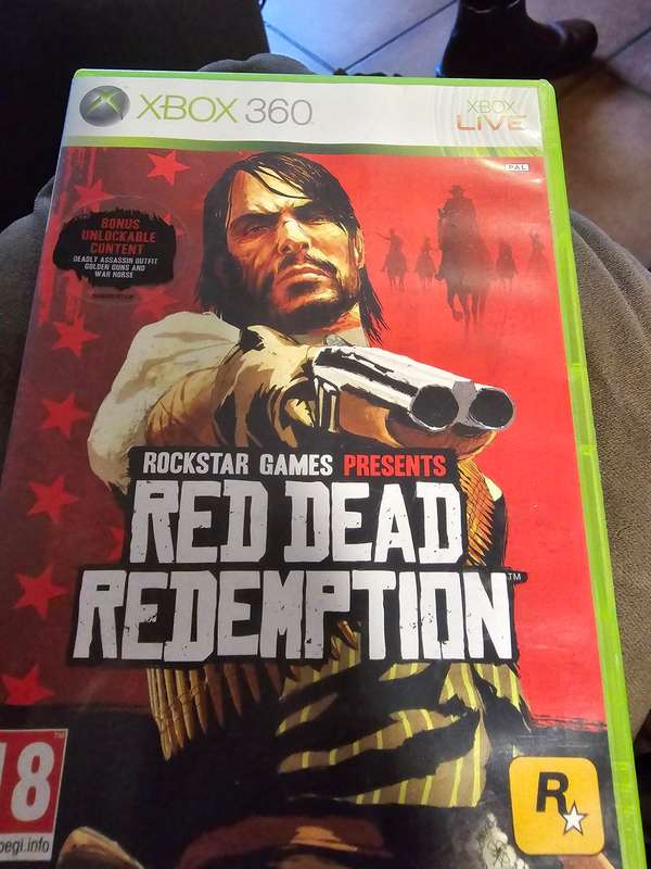 XBOX 360 - Red Dead Redemption - some scuffs to disc but plays