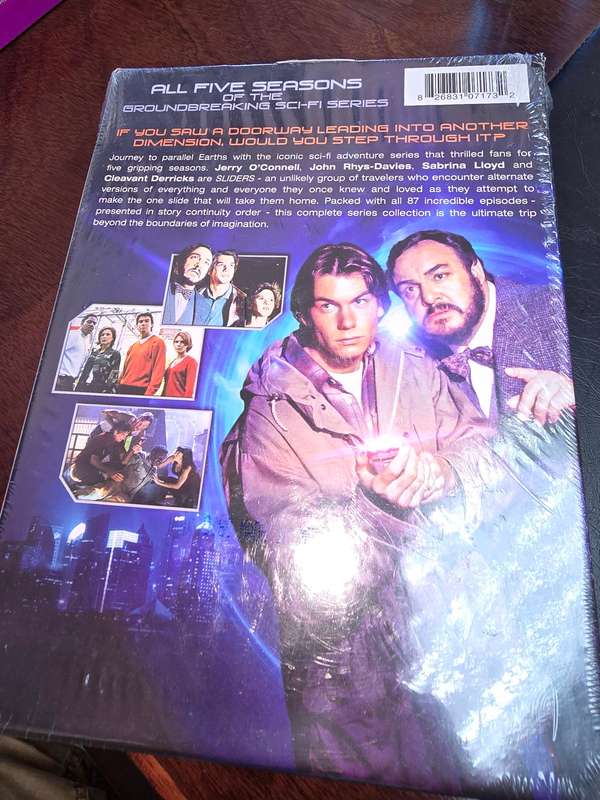 Sliders Boxset - Complete Series Region 1 (outer box damaged)
