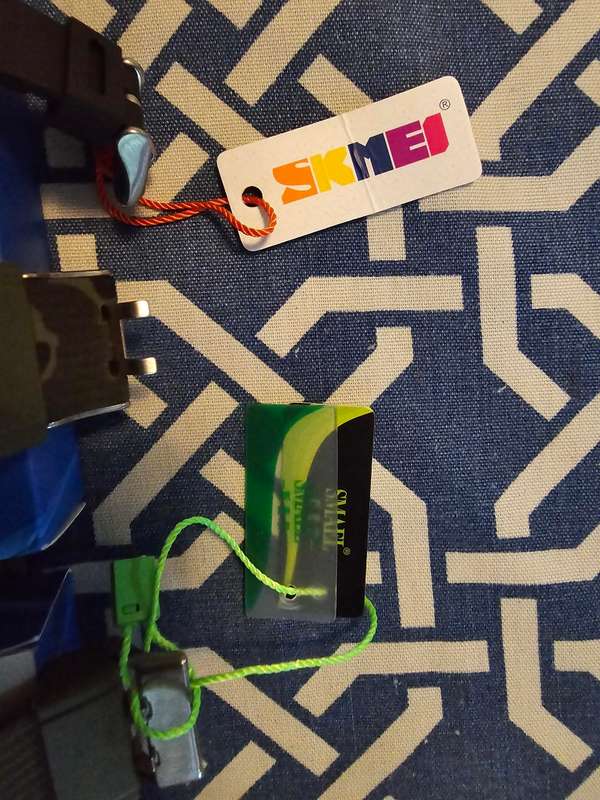 Joblot - 4 x Smael Watches & 1 Skmei Digital Watch