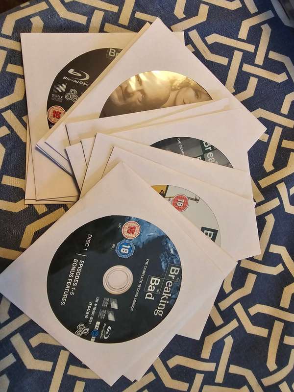 Breaking Bad Blu Ray Complete Series - all discs packed in sleeves as outer box was damaged