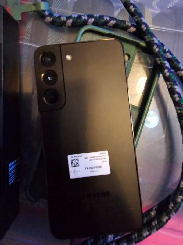 Samsung S22 256gb Cell Phone with Box and Zach&Gray Original Cover