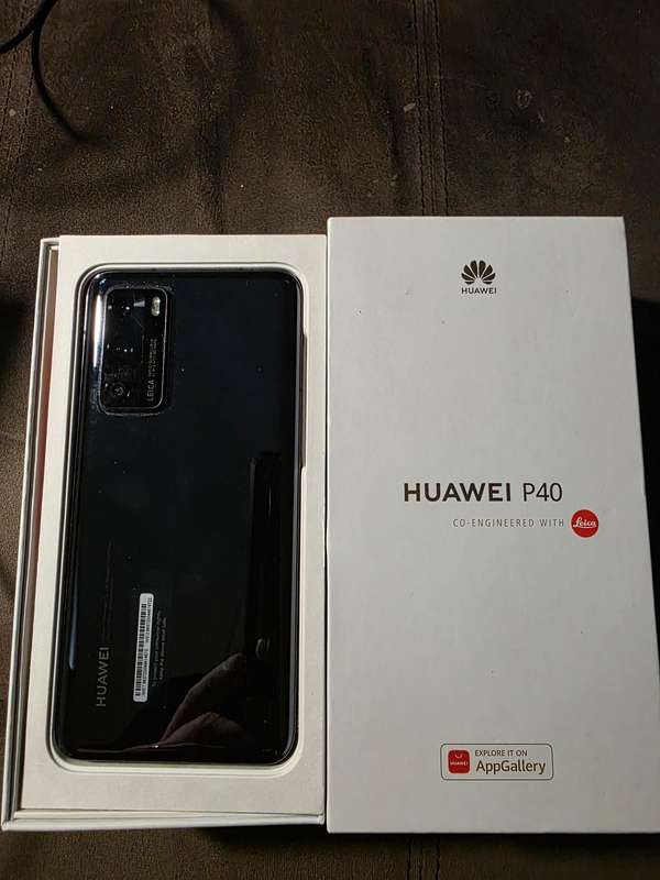Huawei P40 - 128GB Dual Sim - In Box with Generic Charger