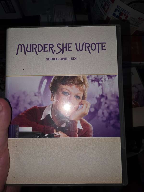 Murder She Wrote - Region 2 - Complete Seasons 1 - 12 (new discs but 2nd box damaged)