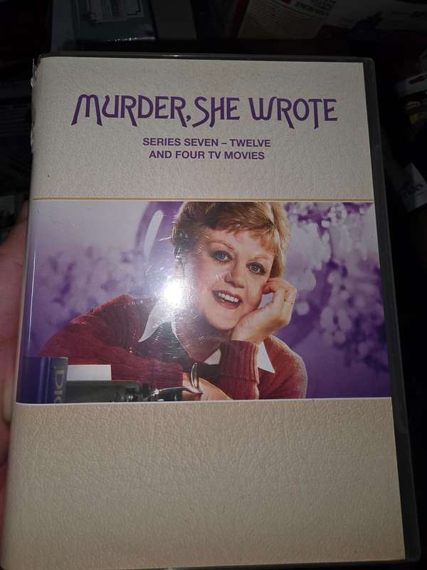 Murder She Wrote - Region 2 - Complete Seasons 1 - 12 (new discs but 2nd box damaged)