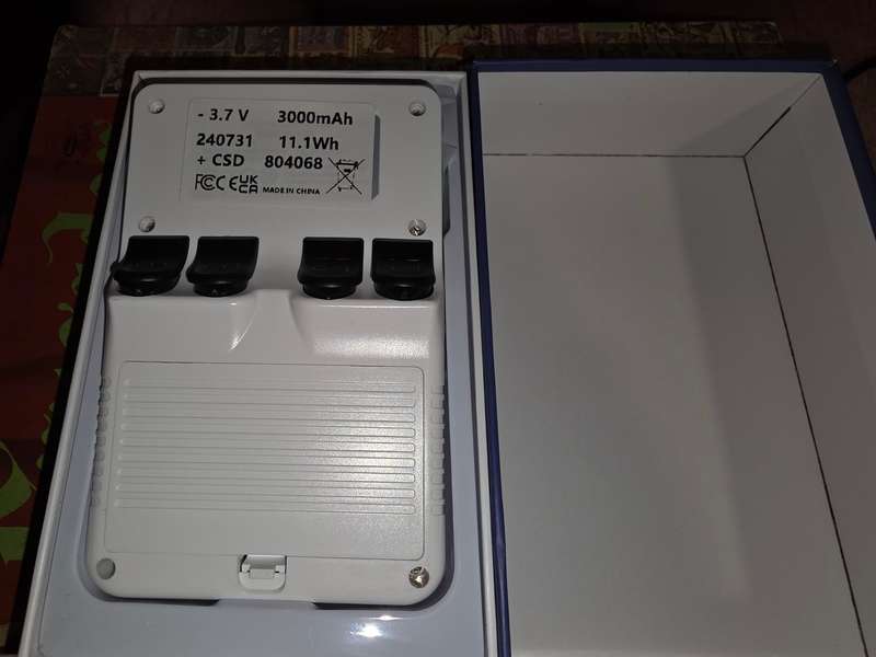 R36s - 64GB Gaming Console - with Retro console emulators and roms (white)