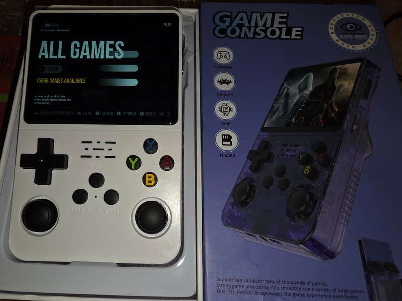R36s - 64GB Gaming Console - with Retro console emulators and roms (white)