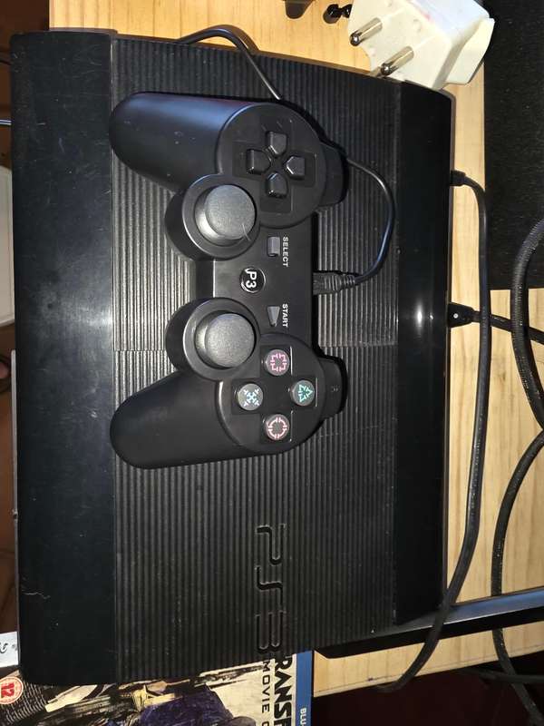 Playstation 3 Slim - with 1 controller - very good condition