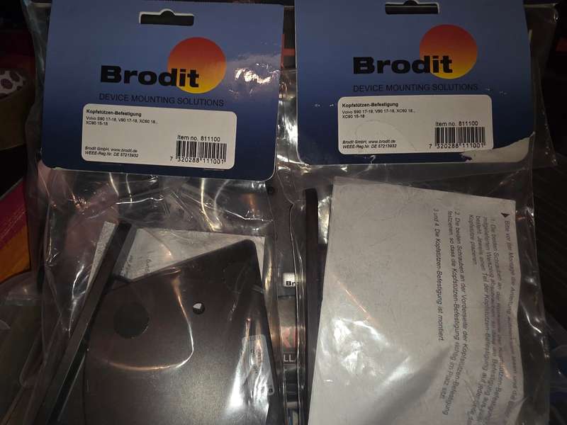 Brodit - 2 Sets of Premium Headrest and 10" Tablet Holders for Volvo XC90, S90