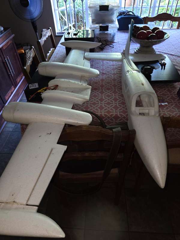 Dynam Cessna 310 Grand Cruiser R/C Aeroplane Blue Twin Motor 1280mm - KIT