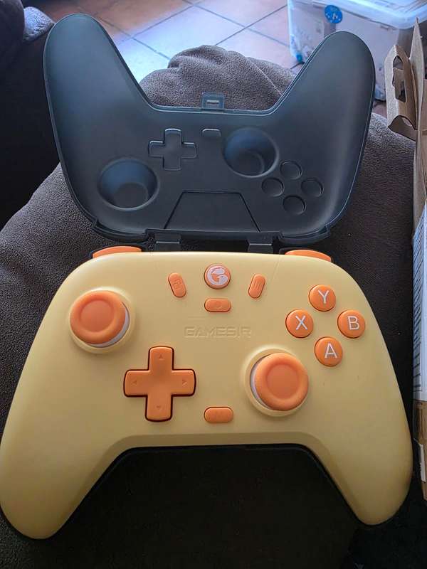 GameSir T4 Nova Lite - Yellow - For Switch/PC/IOS/Windows - Bluetooth
