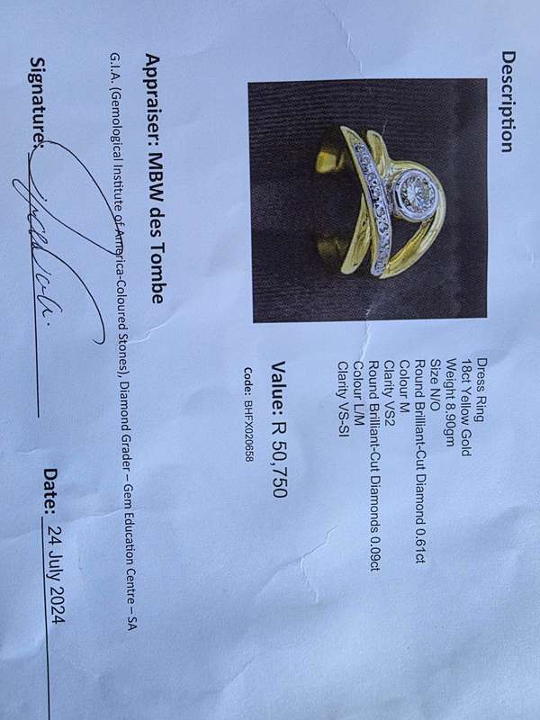 Stunning 18ct Yellow Gold (8.9g) Ring N/O - sold with professional appraisal of R50,750