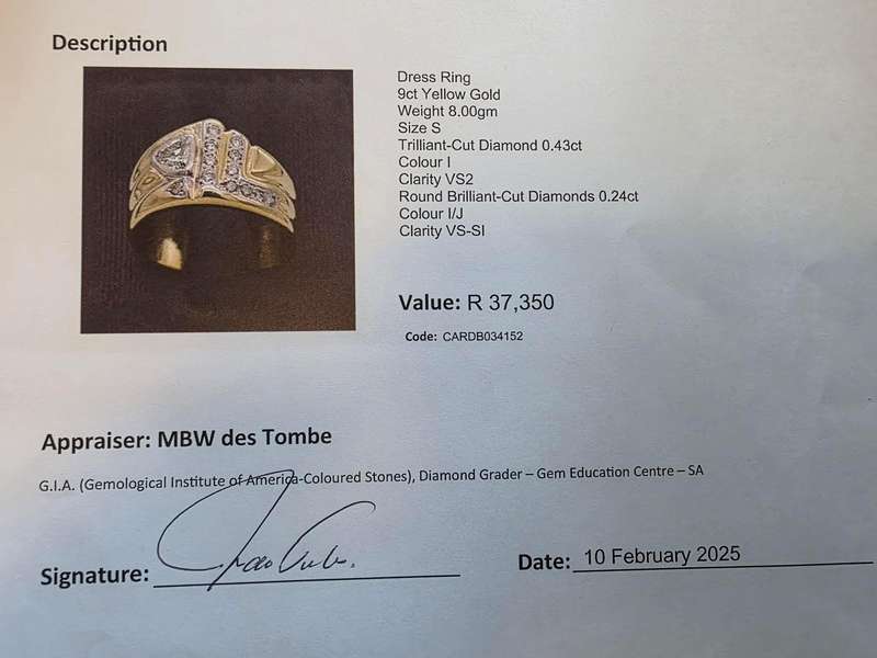 9ct Yellow Gold Ring (8g) Trillian Cut Diamond 0.43ct - Appraisal Supplied [R37,350]