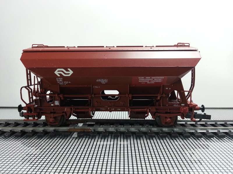 Roco 46132. DB Self-unloading freight wagon