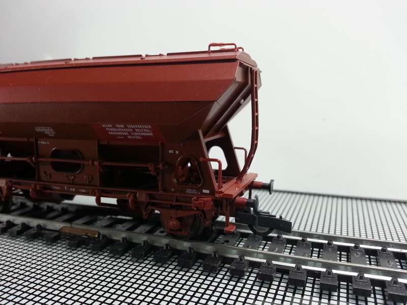 Roco 46132. DB Self-unloading freight wagon