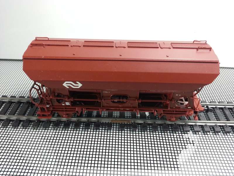 Roco 46132. DB Self-unloading freight wagon