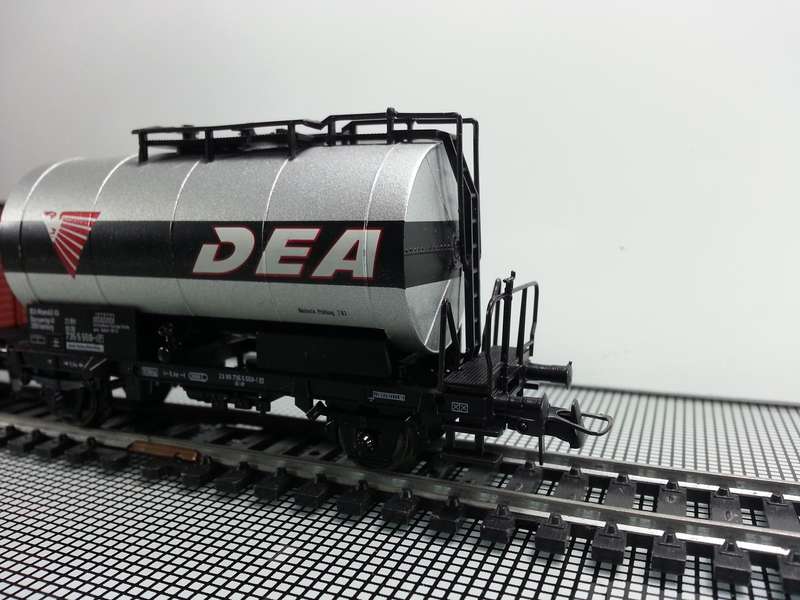 Roco 46071 2 Axle DB DEA Chemicals Tank Car