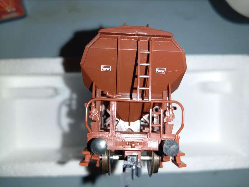 Roco 46132. DB Self-unloading freight wagon