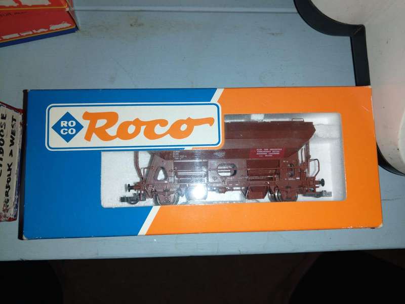 Roco 46132. DB Self-unloading freight wagon