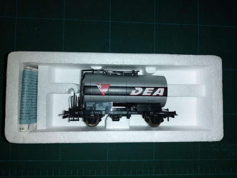 Roco 46071 2 Axle DB DEA Chemicals Tank Car