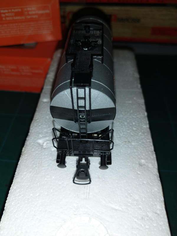 Roco 46071 2 Axle DB DEA Chemicals Tank Car