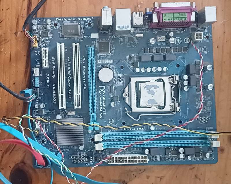 COMPUTER MOTHERBOARDS X 4