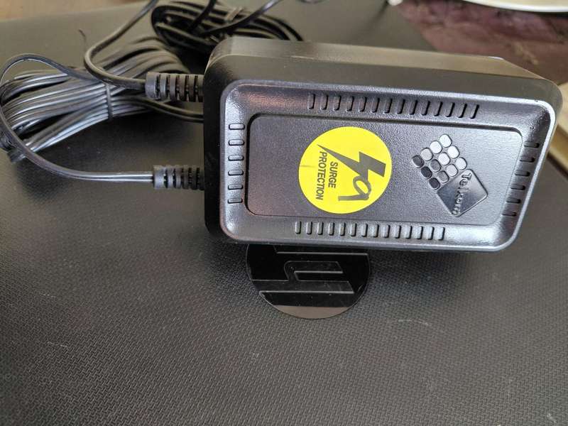 Power Supply 9V with Surge Protection