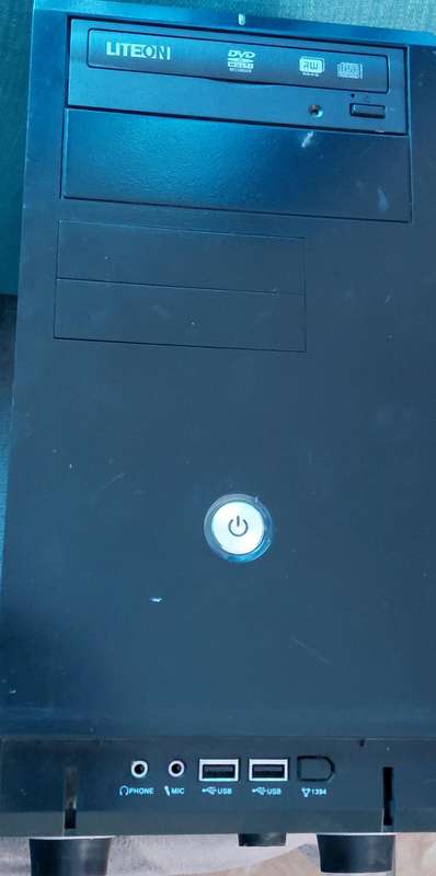 INTEL CORE I3 DESKTOP COMPUTER